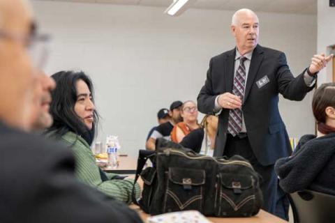 十大足彩平台 Bilingual programs showcase