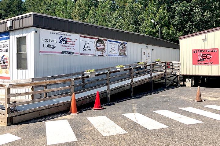 Lee Early College at Lee Main Campus, 十大足彩平台 Location