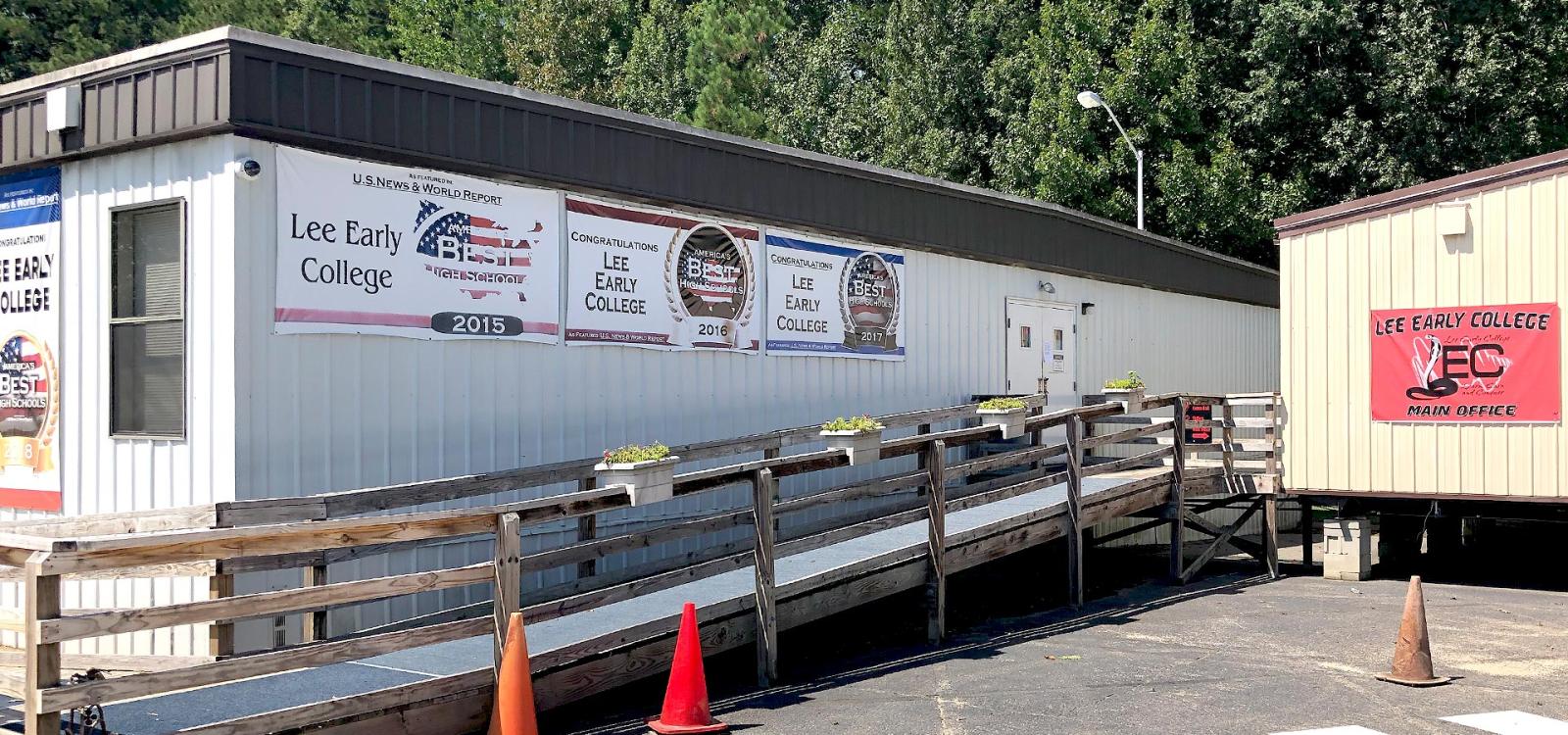 Lee Early College at Lee Main Campus, 十大足彩平台 Location